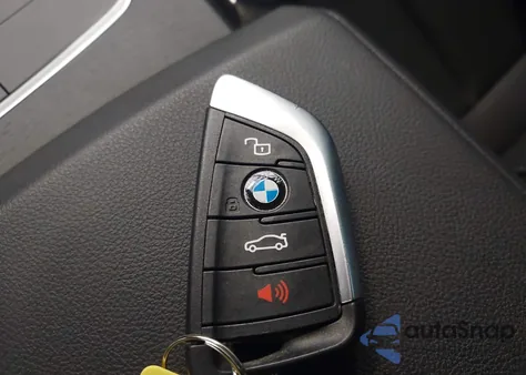 2024 BMW 3 Series 330I from USA, damaged, VIN 3MW69FF06R8E11400